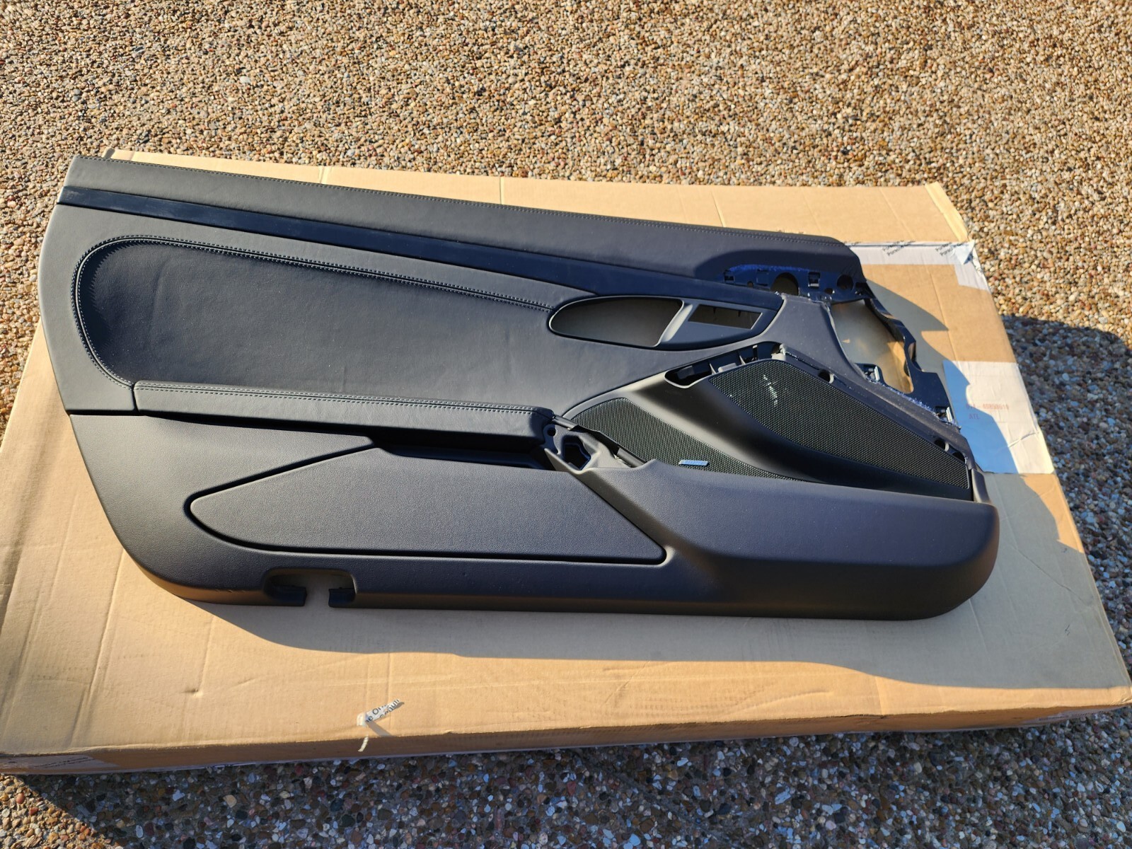 PORSCHE 911991 OEM FACTORY GENUINE ORIGINAL BLACK LEATHER LEFT DOOR