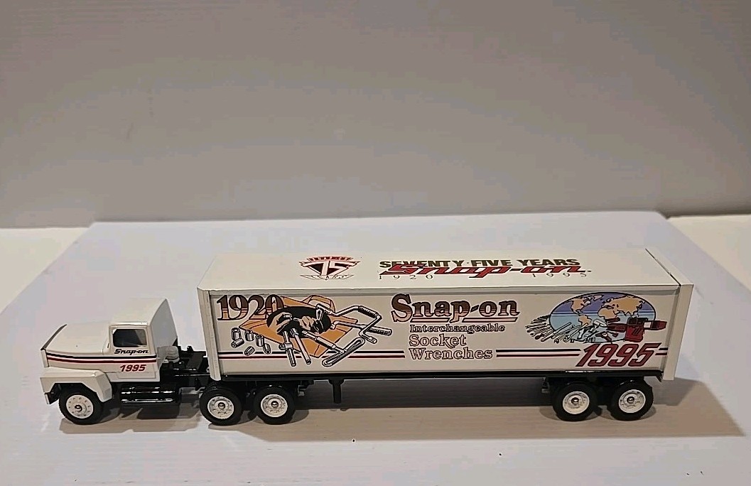 1995 Snap-On 75th Anniversary Winross Semi Truck Die-Cast 1:64 Scale Model