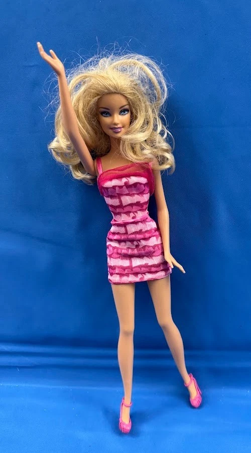 Muñeca Barbie Lote de 5 FASHIONISTAS Ropa ZAPATOS PATRÓN ARTICULADO Foto 4 de 4