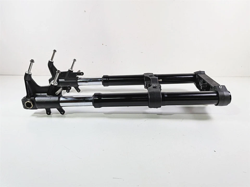 2014 Suzuki M109R VZR1800 Boulevard garfo dianteiro conjunto de eixo triplo árvore 51103-48G31 - Imagem 3 de 4