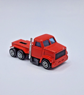 Majorette | GMC Brigadier | Maßstab 1:100 | Rot | Modell LKW Sattelzugmaschine