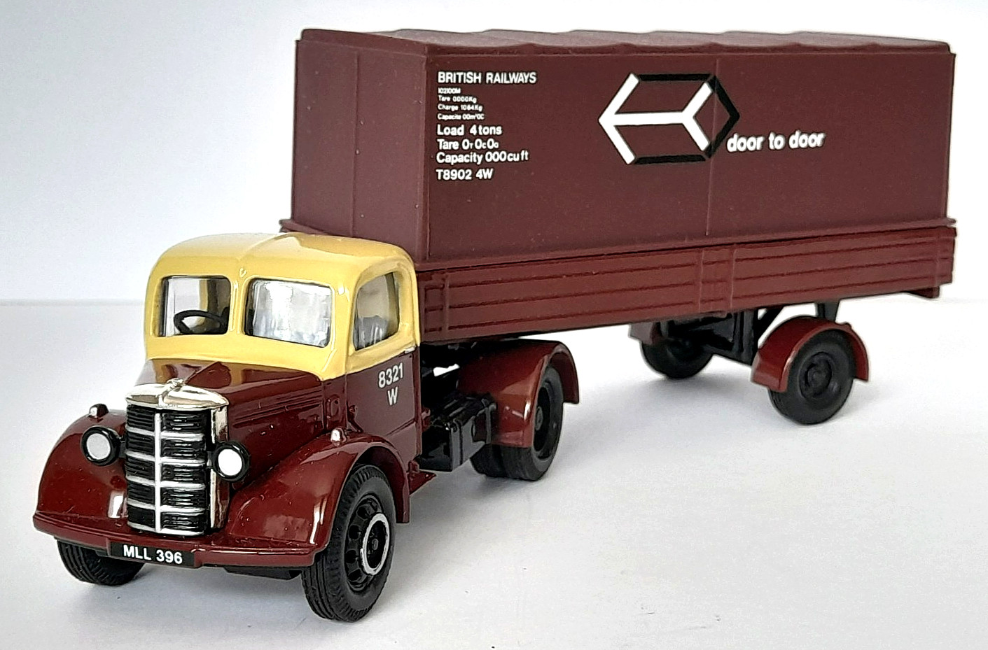 Corgi 18401 Bedford O Articulated Lorry Set - British Rail - Limited Edition