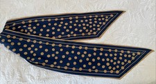 VERA Neumann Scarf Skinny Oblong Beige Navy Stripe 60 X 7