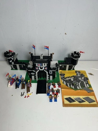LEGO Castle: Black Monarch's Castle (6085) Complete Vintage