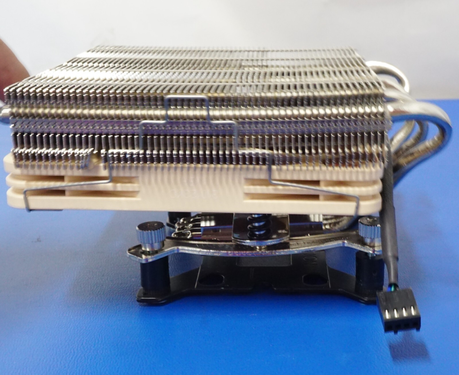 Noctua Heatsink ‎CPU NF-A12X15  NM-IM83  bracket FOR iNTEL CPU