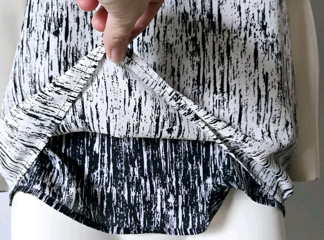 Express Reversible Sleevless Blouse Top Shirt Wom… - image 10