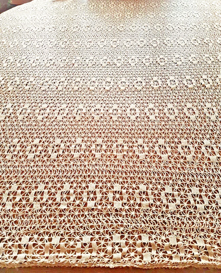 Dessus de lit ancien en filet de coton crocheté - 220 cm x 190 cm - Photo 2/4