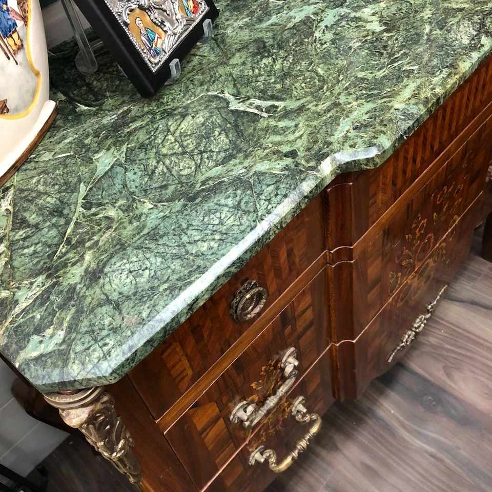 一对法国古董路易十五大理石上衣 Commode/秘书/礼服者罕见 — 第 4/4 张图片