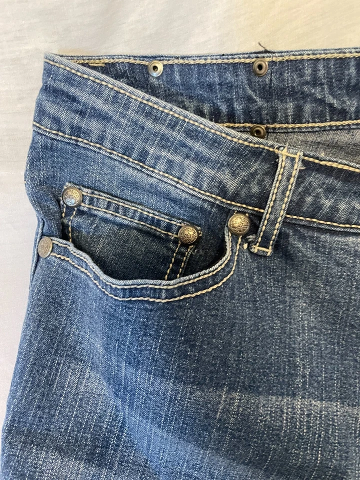 Pantalones de mezclilla Tru Luxe para mujer ajustados azules talla 28/6 bolsillos con estrás Foto 2 de 4