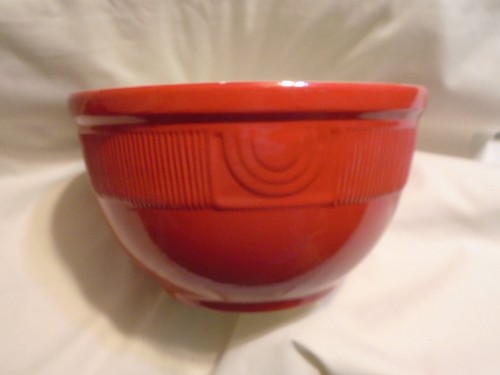 Vintage Hall Mixing bowl #268 Chinese Red - 8 3/4" Diameter - Ribbed design