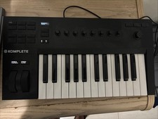 Native Instruments Komplete Kontrol A25 25-Ke...