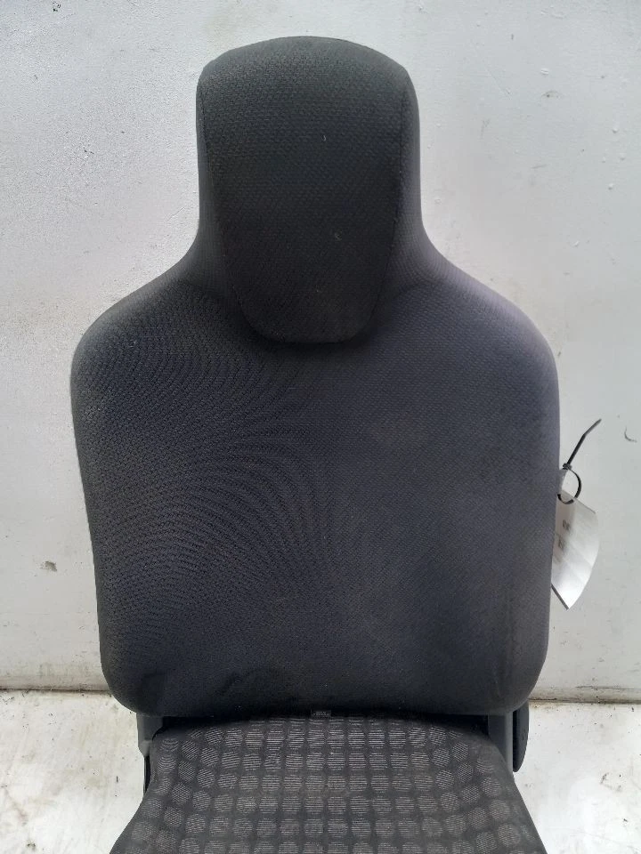 11-12 SCION IQ 1.3L FWD AT DRIVER Side FRONT CLOTH BUCKET 座椅  — 第 3/4 张图片