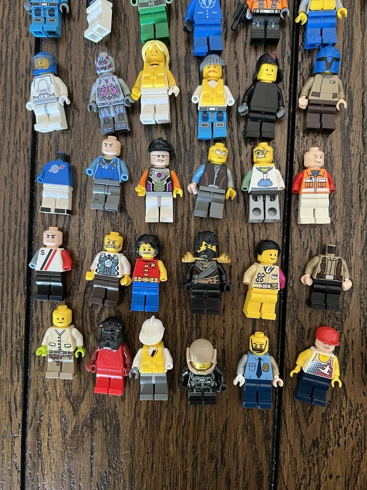 LEGO MINIFIGURE LOT Some Rare 41 mini figs and Accessories Star Wars Marvel - Image 4 of 4
