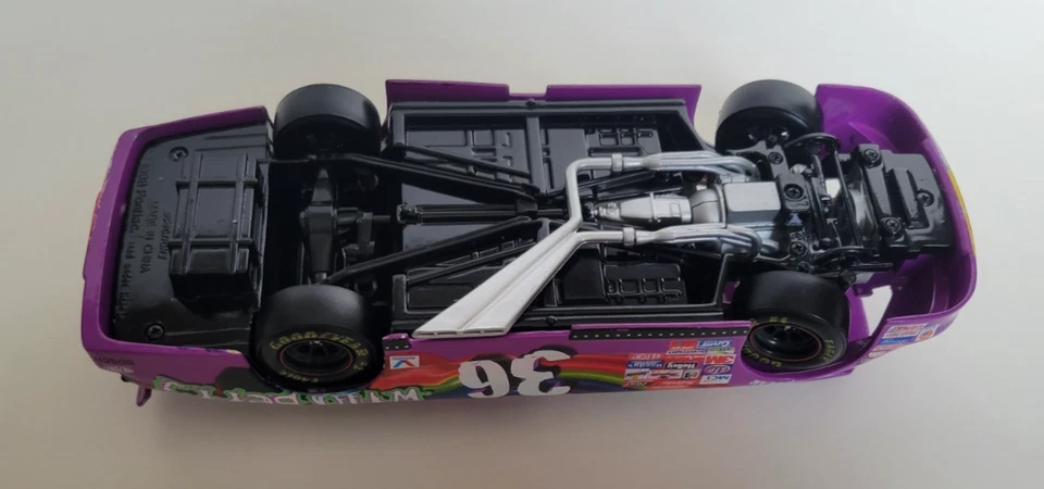 Ernie Irvan #36 Skittles Wild Berry 1998 1/24 Nascar modelo diecast Foto 4 de 4