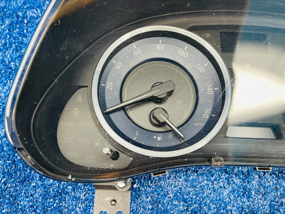 Cuadro de instrumentos velocímetro Lexus IS250 2006-2013 OEM 83800-53862 Foto 2 de 4