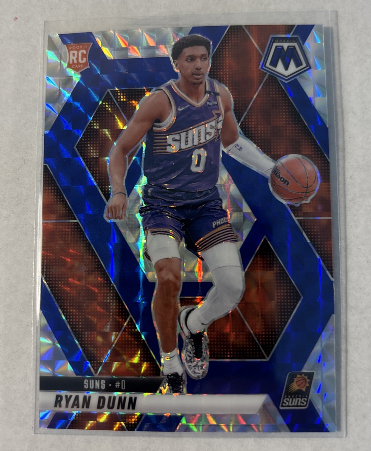2024-25 Panini Mosaic - Rookies Ryan Dunn #233 Choice Blue Mosaic Prizm /45 (RC)
