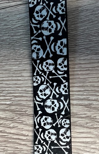 Boys Bonded Leather Skull And Crossbones Belt Black & White Silver Buckle M/L - Picture 2 of 8