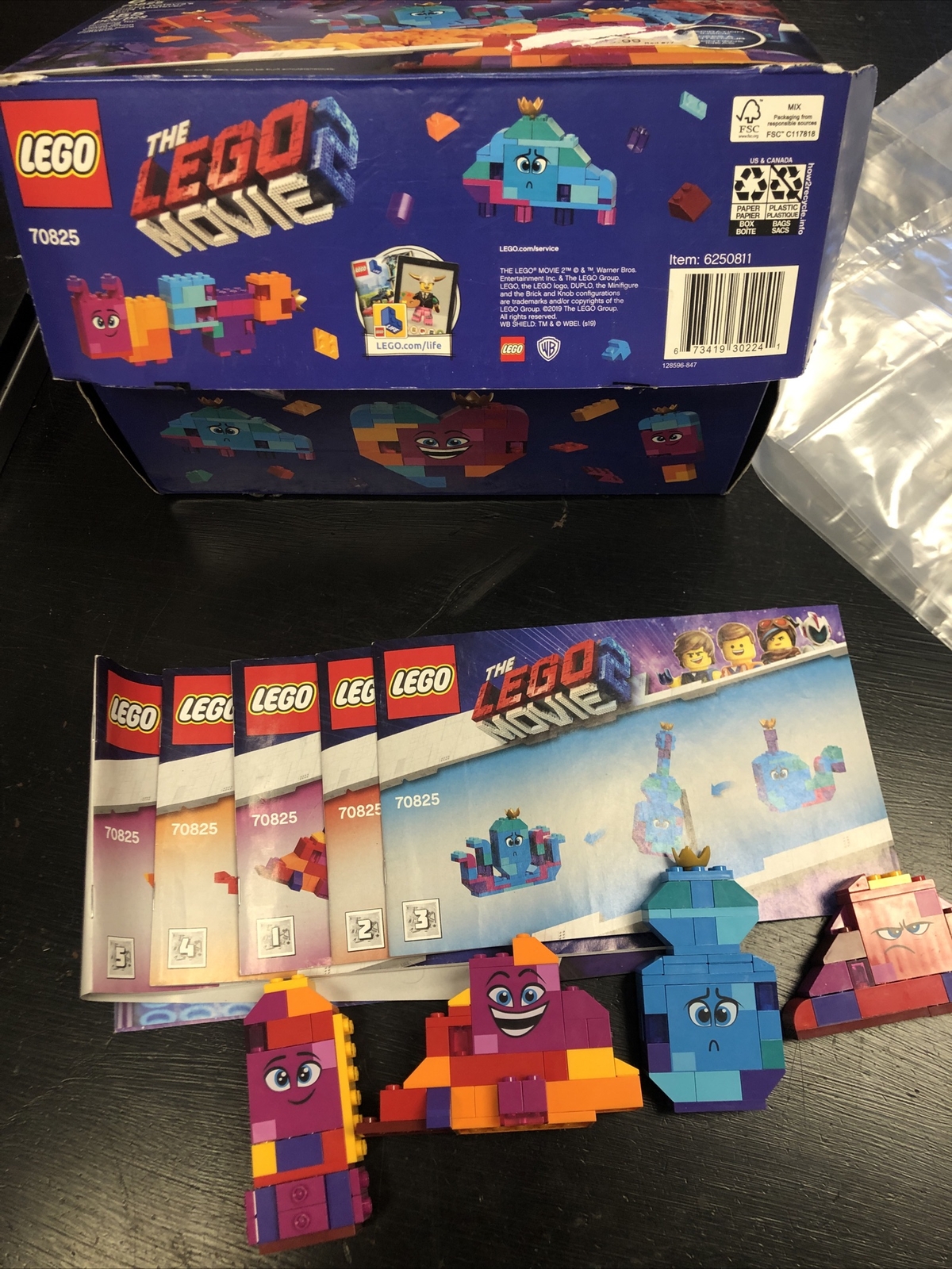 LEGO Lego Movie 2 Queen Watevra's Build Whatever Box set *please See Pics