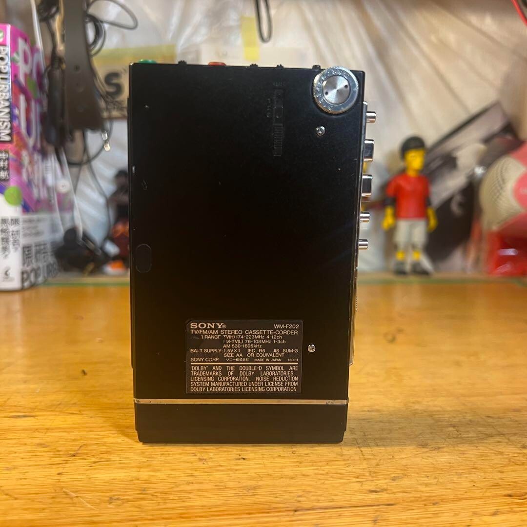 ポータブルプレーヤー SONY WALKMAN WM-F202 Sony WM-F202 ▷ Walkman.land