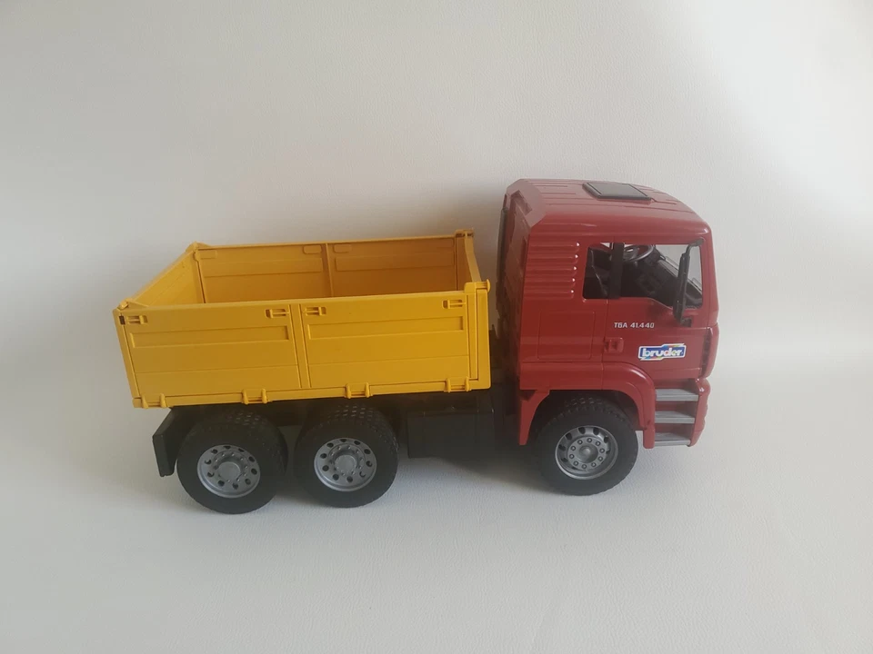 Camion Dumper Bruder MAN TGA 41.440 41Cm Scala 1/16 Cantiere & Costruzione TBE - Immagine 2 di 4