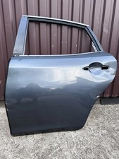 Porte arrière et accessoires Infiniti M30