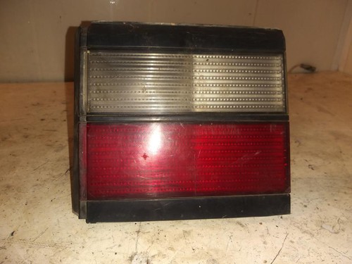 Rückleuchte Volkswagen PASSAT 1996 rechts 333945108