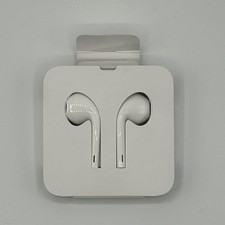 Apple EarPods with Lightning Connector Microphone White Wired Earphones NEW OPEN