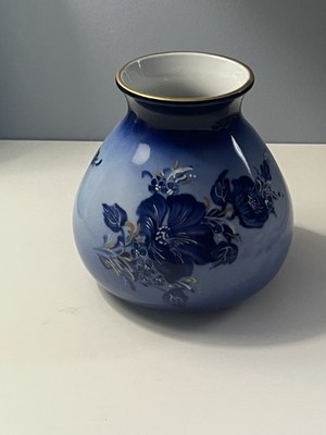 JRJS Handpainted In Romania Blue Floral Porcelain Vase