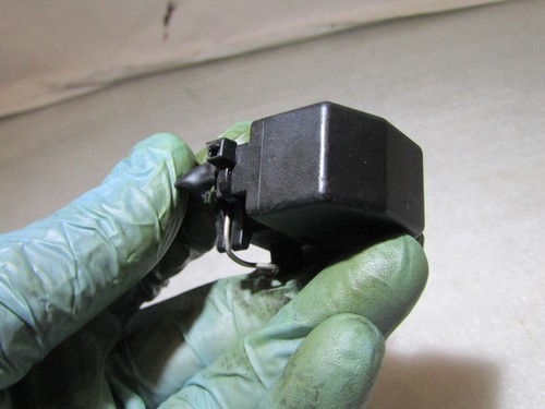 BMW 7 series E38 facelift M62TUB44 4.4 engine oil filter housing connector plug - Picture 4 of 5