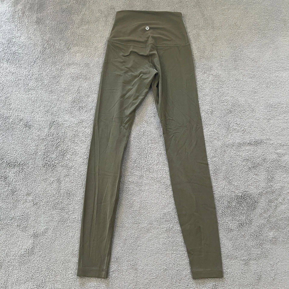 Pantalones leggings deportivos de yoga Lululemon Align tiro alto verde militar talla 4 para mujer Foto 2 de 4