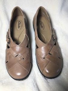 tan clarks shoes
