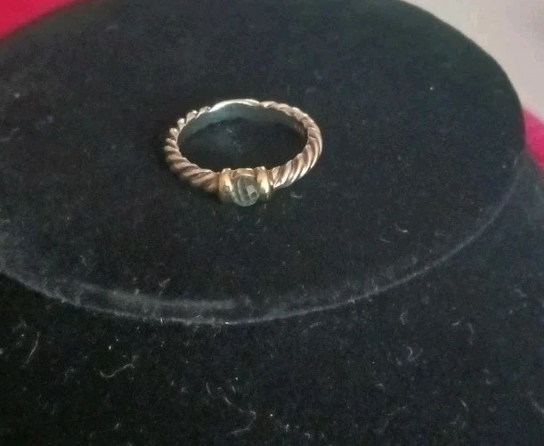 Anillo Apilable David Yurman 4MM Topacio Azul Dos Tonos Oro Esterlina 14K Talla 7