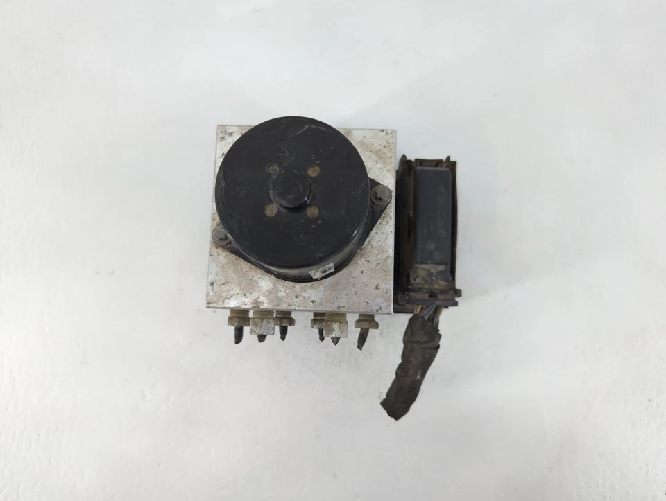 2013-2016 Chevrolet Malibu Abs Pump Control Module B5V6V - Image 3 of 4