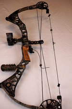 Mathews Drenalin RH Right Hand Compound Bow 70lb 28” Draw 80% Let-off  SE 3 limb