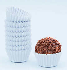 100 Forminhas de Brigadeiro Branca ? Mini Cupcake Cases / Festa Brasileira
