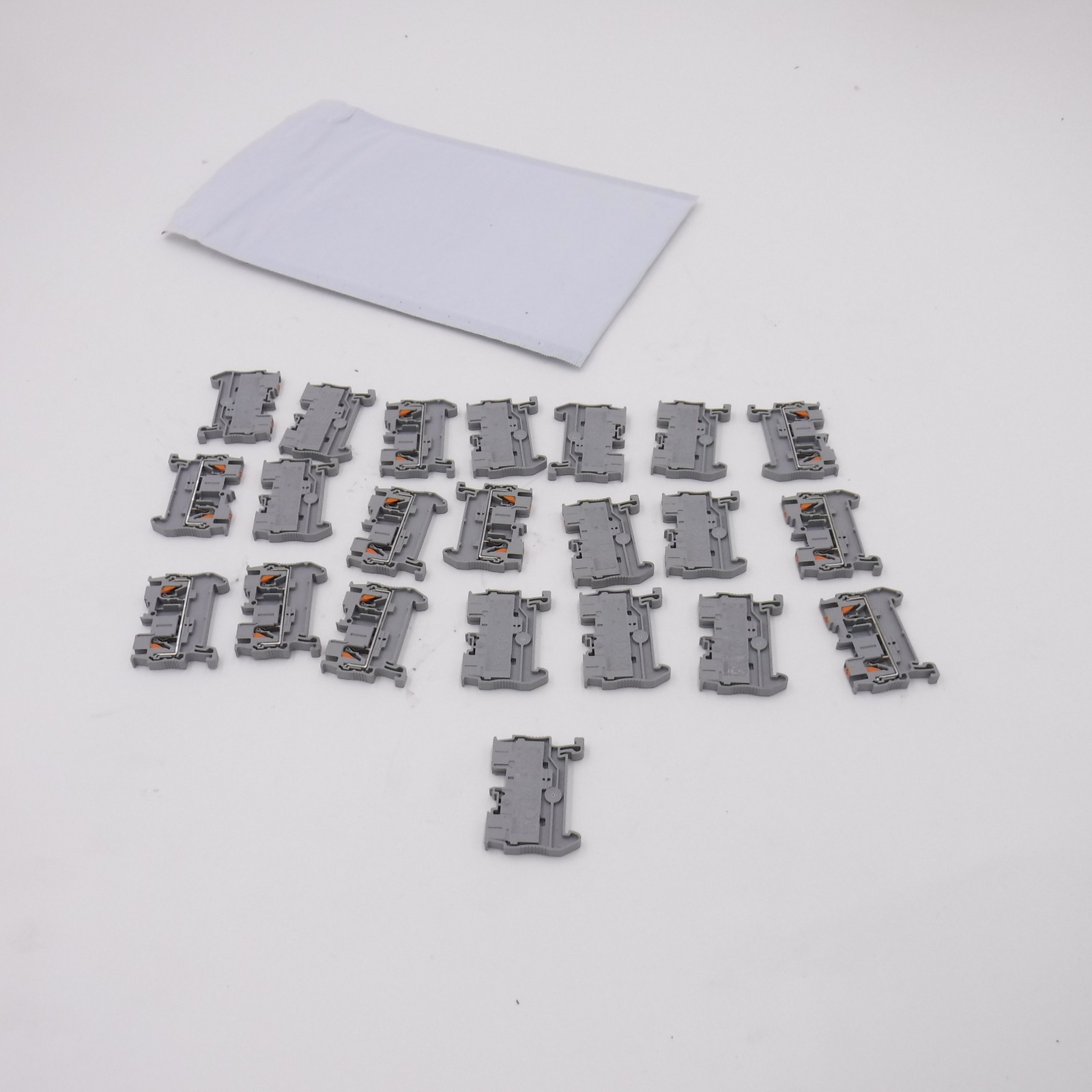 22 Pack Phoenix Contact Feed-Through Terminal Block 3209510 800V 24A Gray
