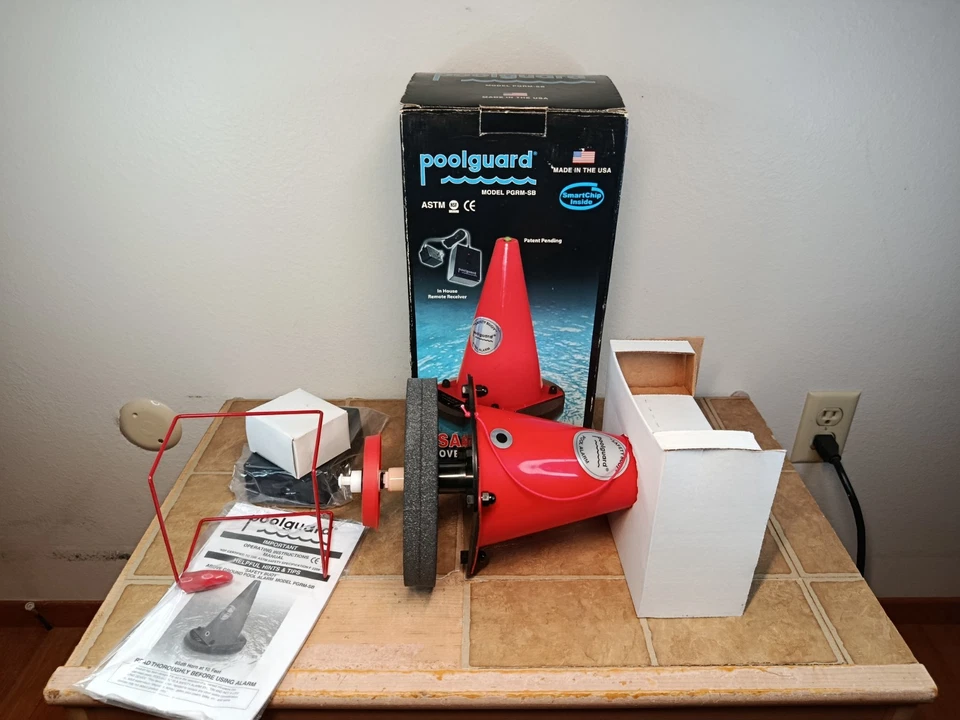 Nueva alarma de boya de seguridad Poolguard para piscinas o spas sobre el suelo - Hecha en EE. UU. Foto 2 de 4