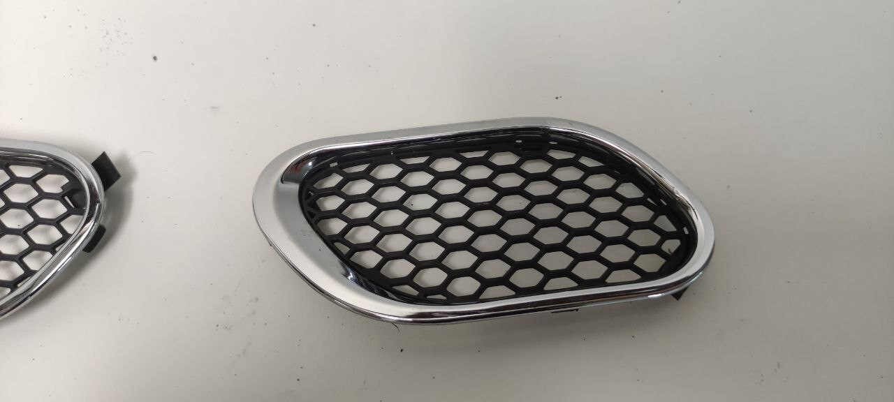Maserati Ghibli Levante Quattroporte GT Left Right Side Fender Air Outlet Vent