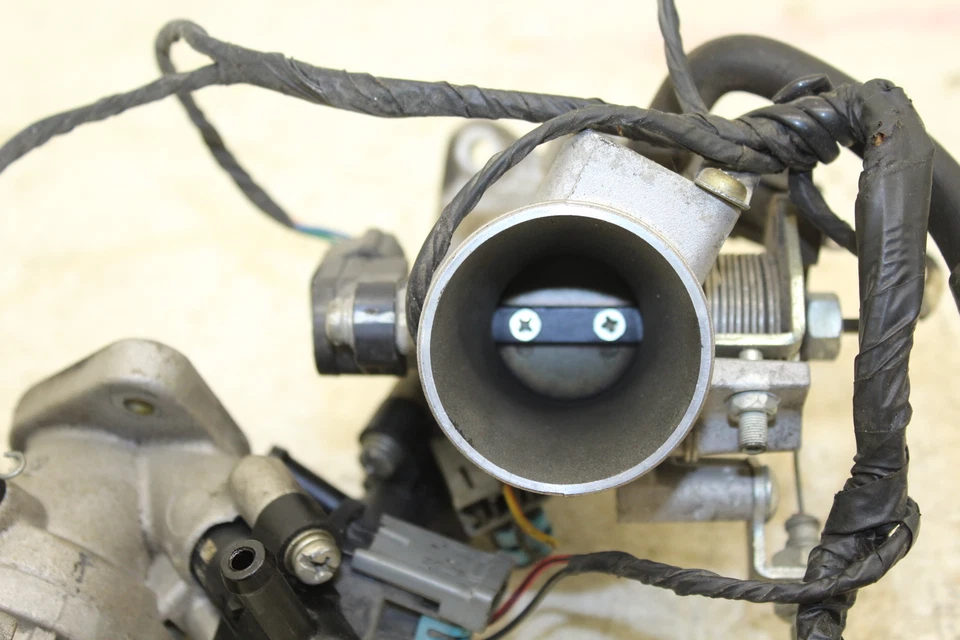 2010 HYOSUNG GV250 OEM injectors throttle body bodiesB39D - Image 4 of 4