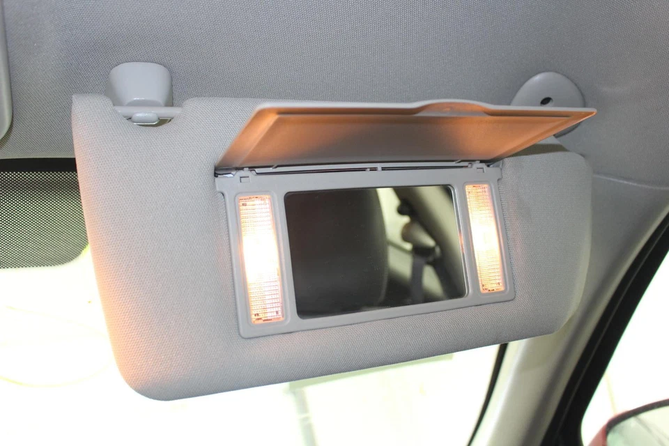 Б/у правый солнцезащитный козырек подходит: 2007 Pontiac Grand prix правый класс A - Изображение 2 из 4