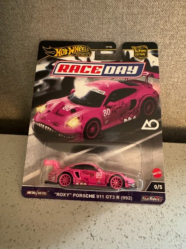 Hot Wheels Premium Car Culture Race Day Roxy Porsche 911 GT3 R (992) Chase A5
