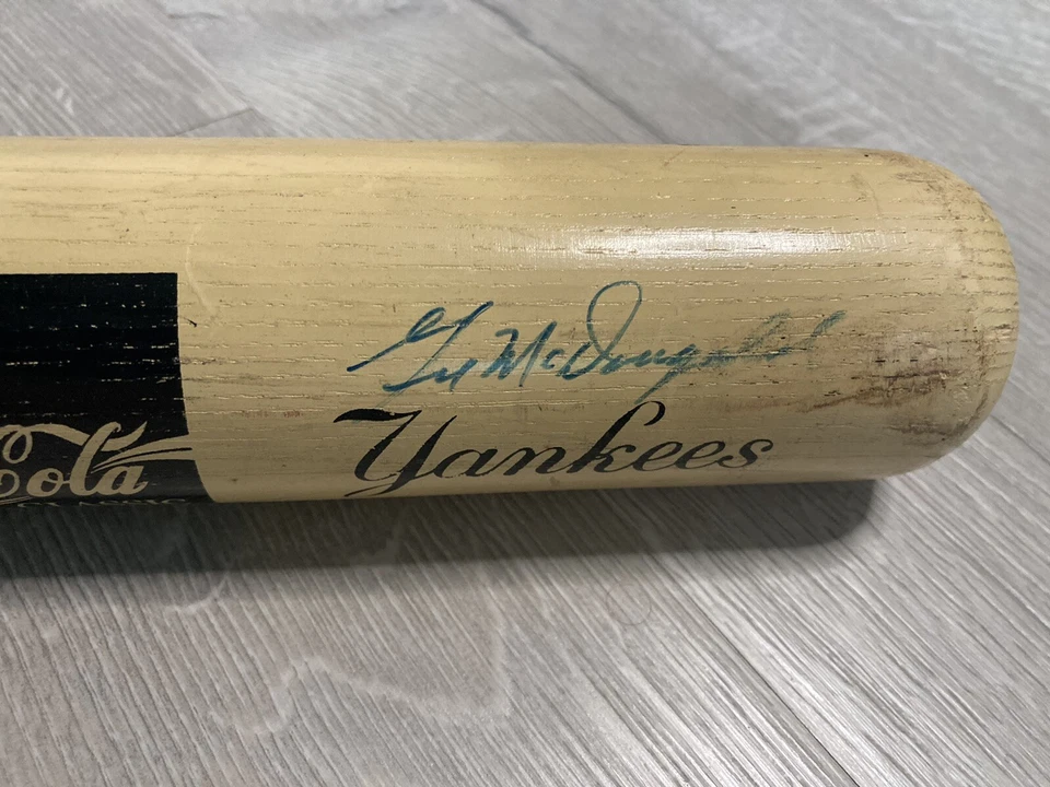 Autógrafo Gil McDougald Louisville Slugger Coca-Cola Bat firmado a mano auténtico Foto 3 de 4