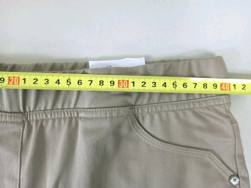 BNWT W LANE Size 10 Womens Taupe Knee Length Shorts Elastic Waist Top Stitching - Picture 9 of 11