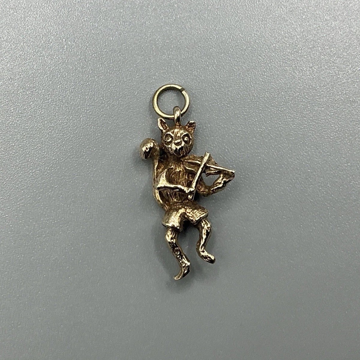 9ct Gold Cat and A Fiddle Charm View 5