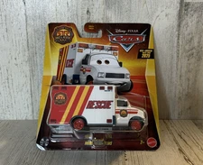 DISNEY/PIXAR CARS RADIATOR SPRINGS RACE & RESCUE MORGAN MARTINS Ambulance