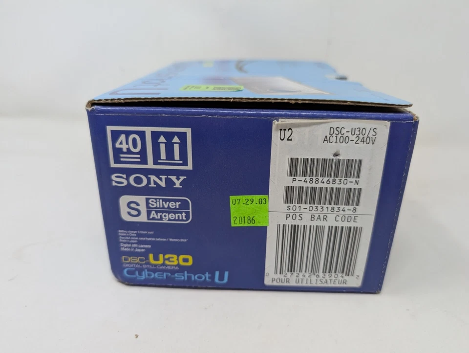 Sony Cyber-shot DSC-U30 2.0MP Digital Camera - Silver - Image 2 of 4