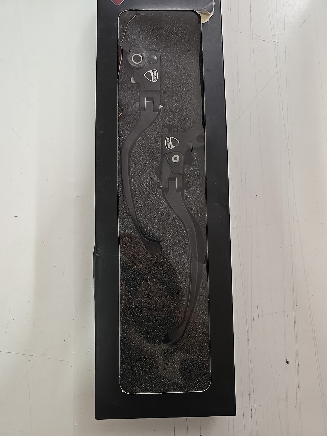 Foto 1 di 6