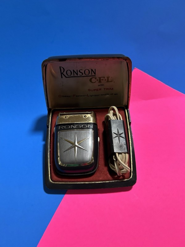 Ronson C.F.L. Vintage Electric Shaver Set w/ Case/Cord/Real Gold Foil