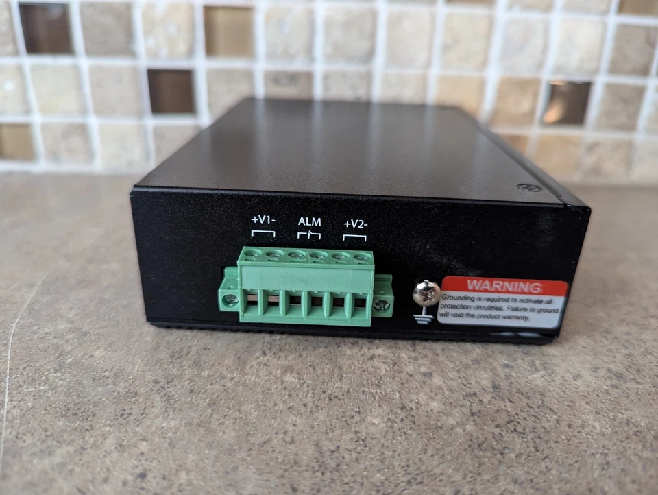 STARTECH.COM IESC1G80UP 8-PORTS GIGABIT POE 30W POWER OVER ETHERNET SWITCH W7-3 - Image 4 of 4