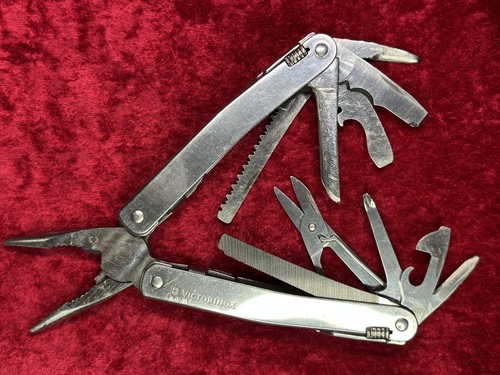 Toppa Ricamata Swiss Army Multi-Tool Da Stirare, 3.5 X 3 Pollici, Singola, Ricamo Su Tessuto